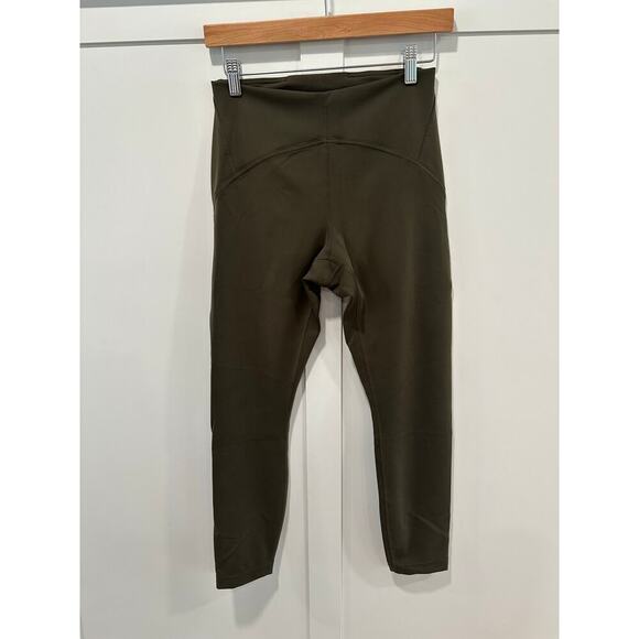 Lululemon Instill High Rise Tight Size 8 - Picture 1 of 5